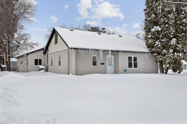 5757 Orchard Avenue N, Crystal, MN 55429