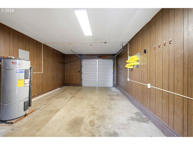 4888 13TH Ave, Keizer, OR 97303