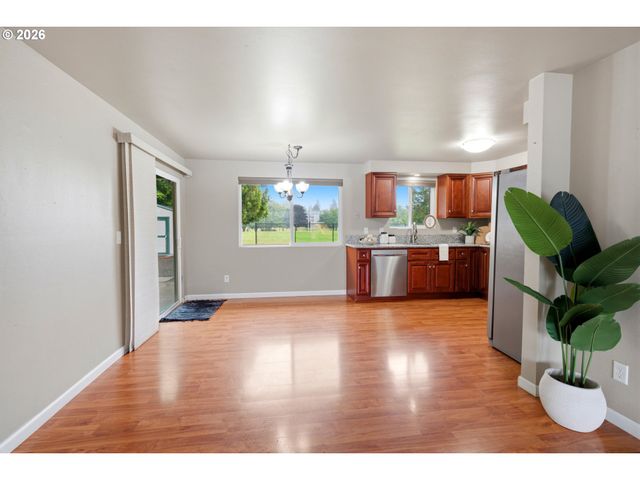 4888 13TH Ave, Keizer, OR 97303