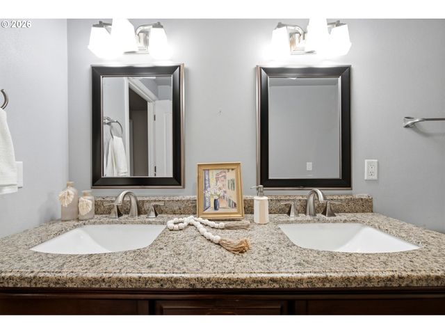 4888 13TH Ave, Keizer, OR 97303
