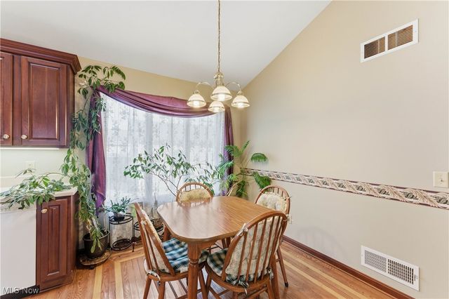 107 E Broad Street, Louisville, OH 44641