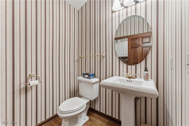 107 E Broad Street, Louisville, OH 44641