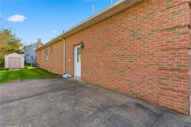 107 E Broad Street, Louisville, OH 44641