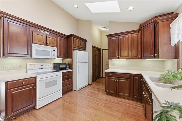 107 E Broad Street, Louisville, OH 44641