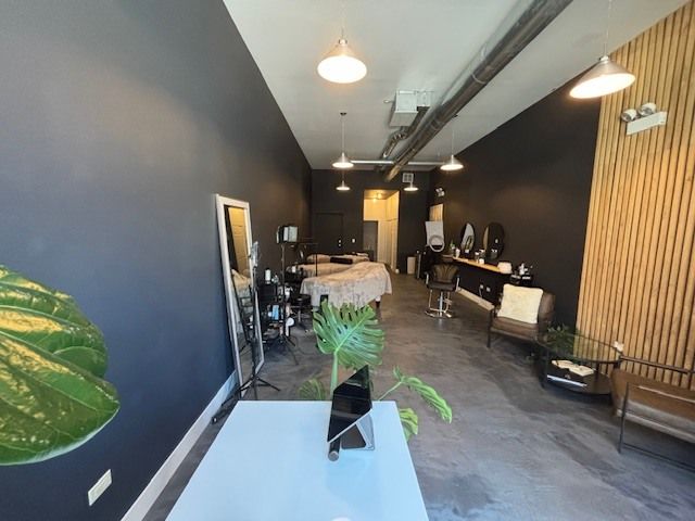 2936 N Lincoln Avenue, Chicago, IL 60657