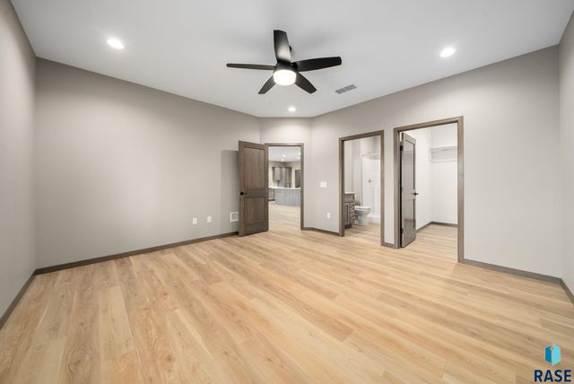 634 Harter Dr Drive, Madison, SD 57042