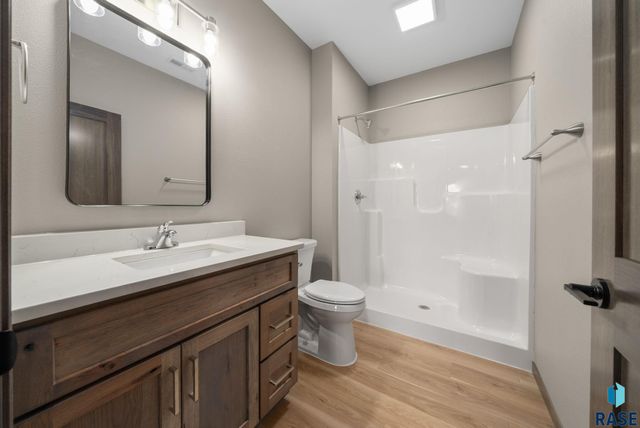 634 Harter Dr Drive, Madison, SD 57042