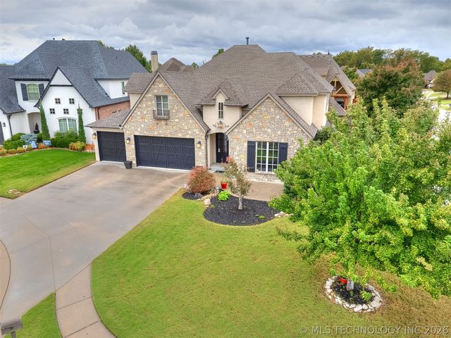 10712 S 95th Court, Tulsa, OK 74133