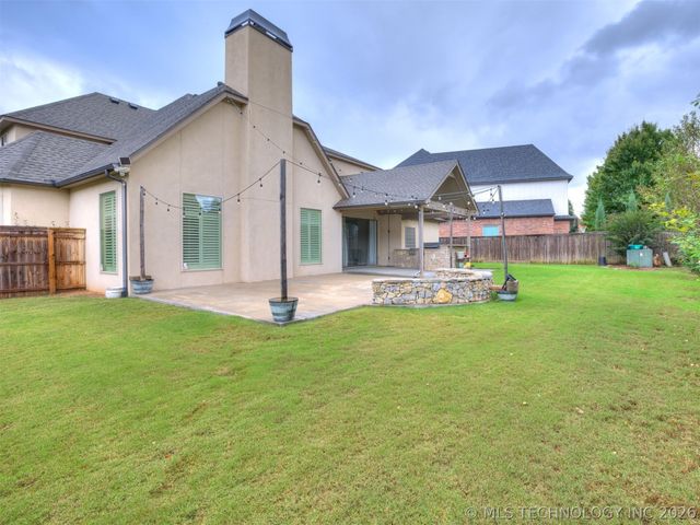 10712 S 95th Court, Tulsa, OK 74133