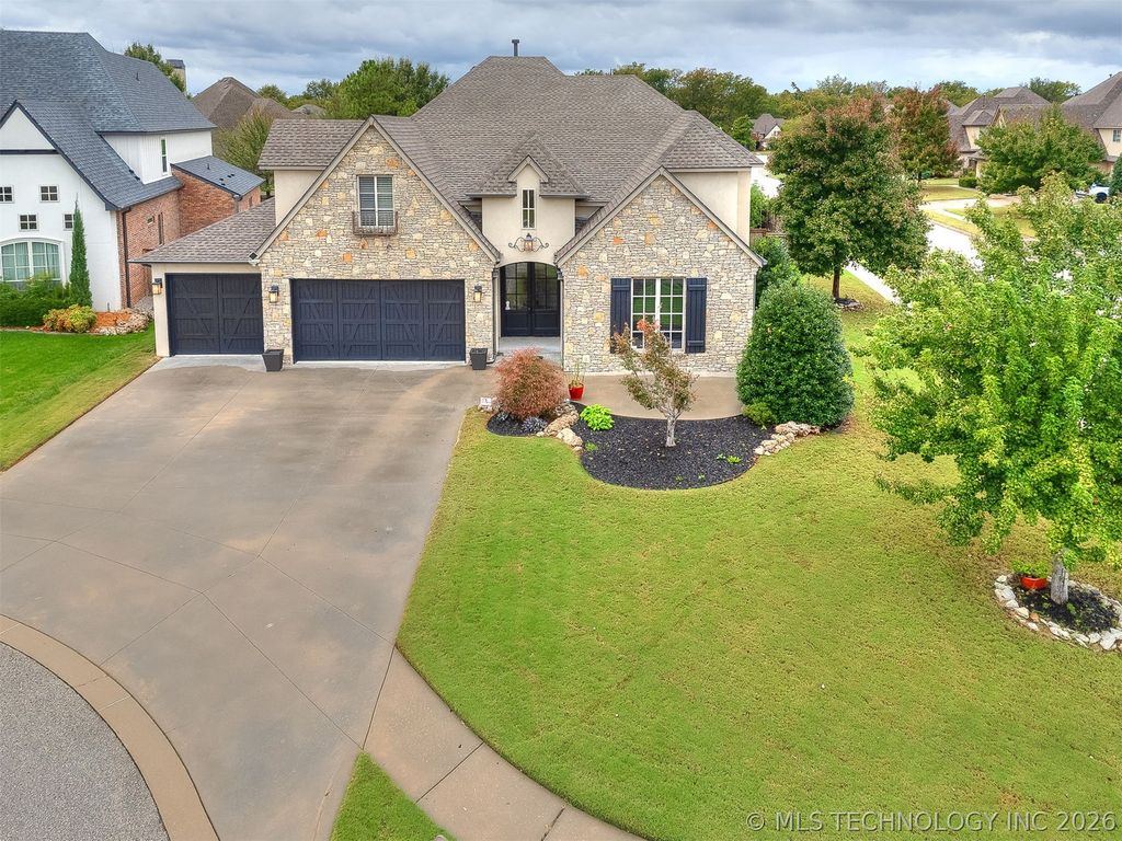 10712 S 95th Court, Tulsa, OK 74133