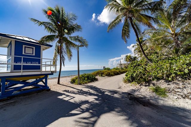 333 Palm St, Hollywood, FL 33019
