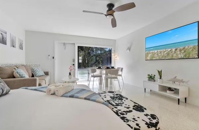333 Palm St, Hollywood, FL 33019