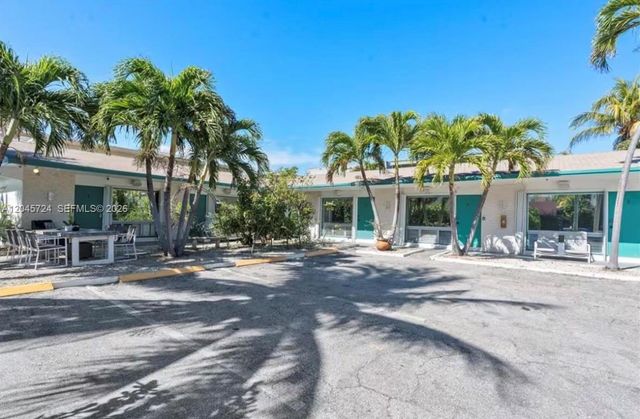 333 Palm St, Hollywood, FL 33019