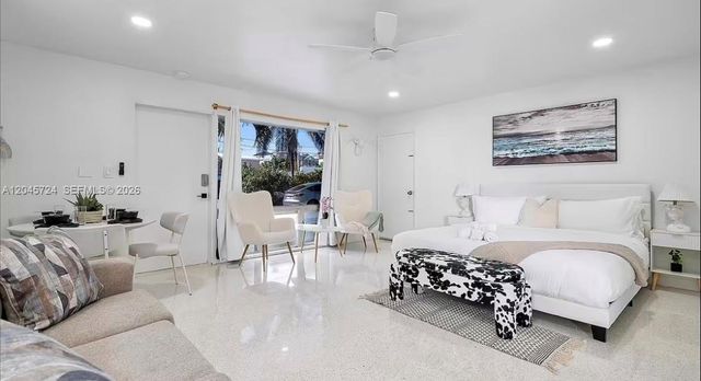 333 Palm St, Hollywood, FL 33019