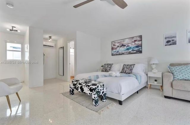 333 Palm St, Hollywood, FL 33019