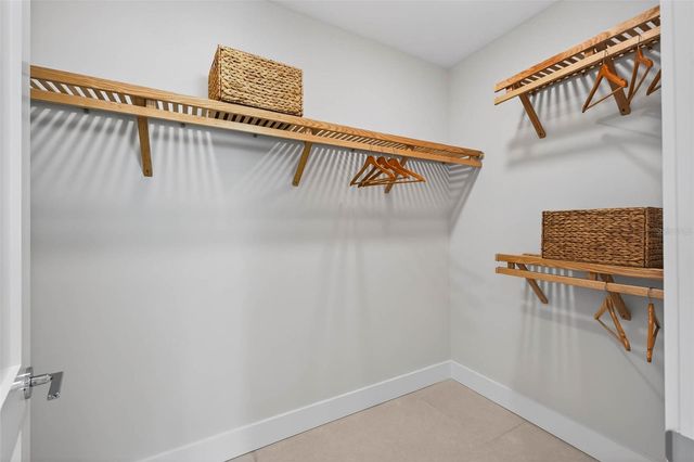 275 1ST AVE S 2706, St Petersburg, FL 33701