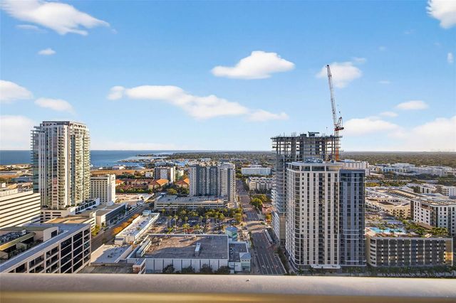 275 1ST AVE S 2706, St Petersburg, FL 33701