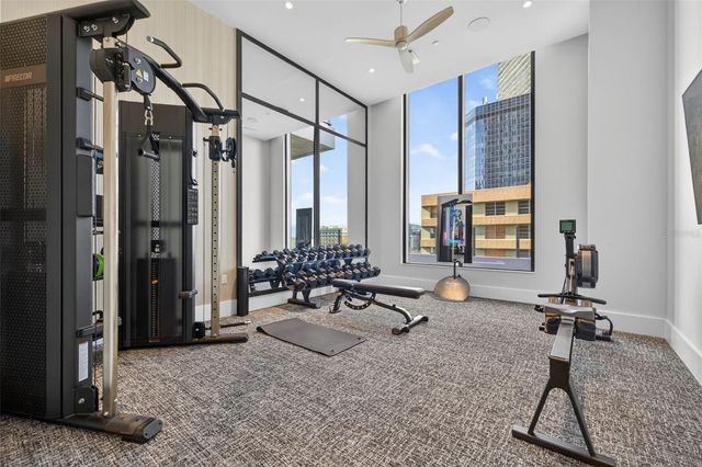 275 1ST AVE S 2706, St Petersburg, FL 33701