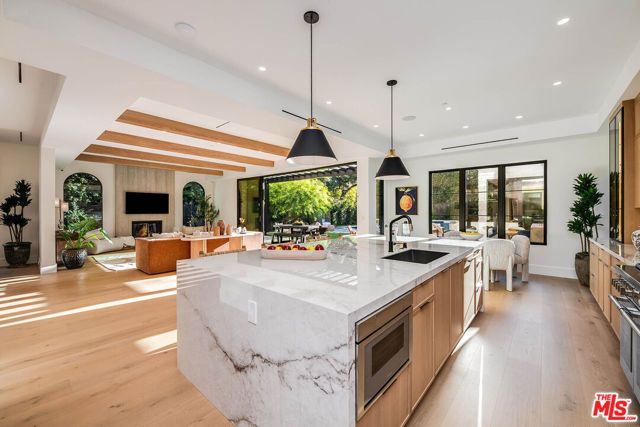 4925 Ledge Avenue, Toluca Lake (los Angeles), CA 91601
