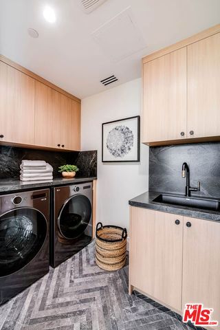 4925 Ledge Avenue, Toluca Lake (los Angeles), CA 91601