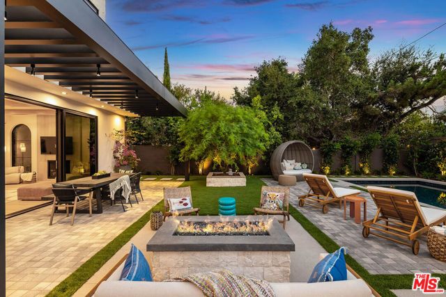 4925 Ledge Avenue, Toluca Lake (los Angeles), CA 91601