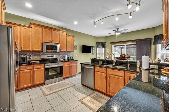 1175 Aurora Hill Drive, Aurora, OH 44202