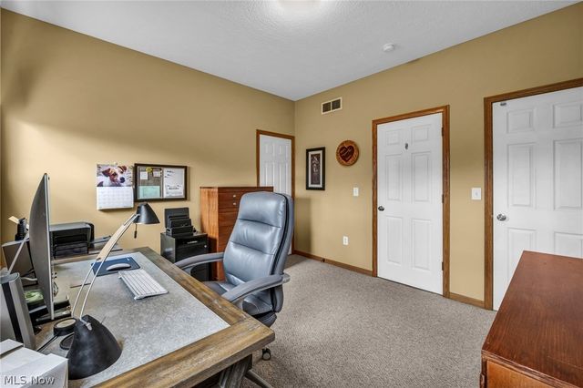 1175 Aurora Hill Drive, Aurora, OH 44202