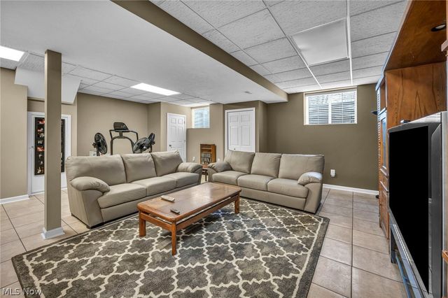 1175 Aurora Hill Drive, Aurora, OH 44202