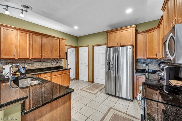 1175 Aurora Hill Drive, Aurora, OH 44202