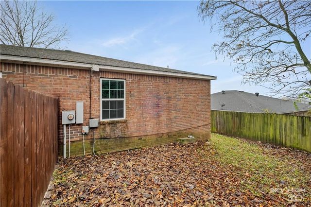 731 S Erika Avenue, Fayetteville, AR 72701