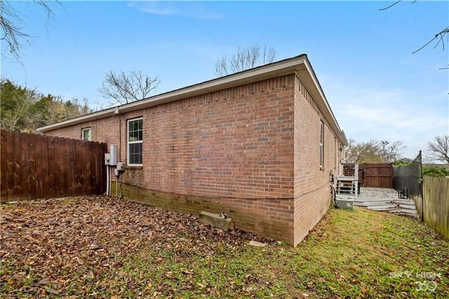 731 S Erika Avenue, Fayetteville, AR 72701