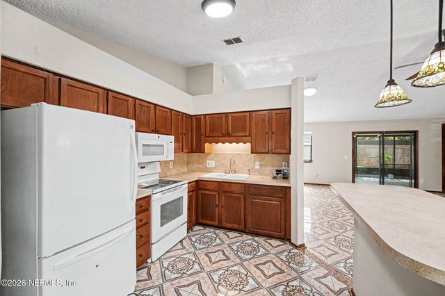 7244 MIMOSA GROVE Place, Jacksonville, FL 32210