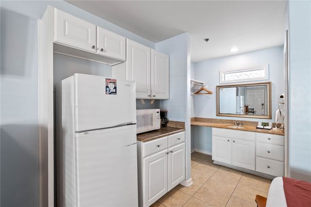 1926 On The Beach Dr 413, Port Aransas, TX 78373