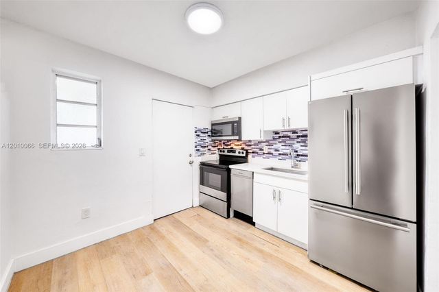 1535 NW 53rd St 1535, Miami, FL 33142