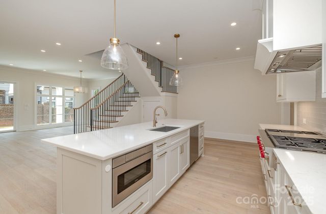 2922 Sharon View Road C, Charlotte, NC 28210