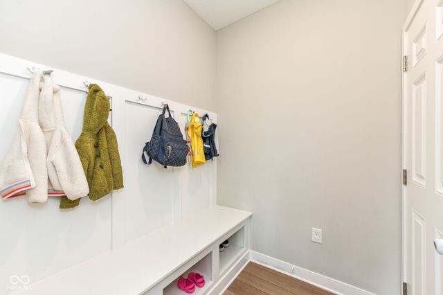 9686 Ridgecrest Lane, Mccordsville, IN 46055
