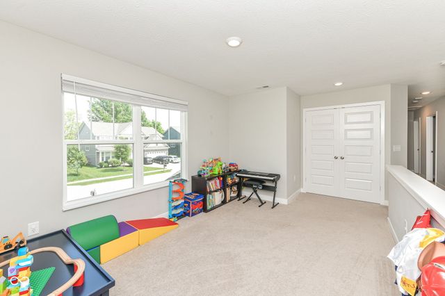 9686 Ridgecrest Lane, Mccordsville, IN 46055