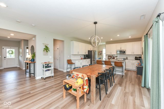 9686 Ridgecrest Lane, Mccordsville, IN 46055