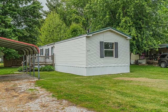 355 Gentlemen Place, Cloverdale, IN 46120