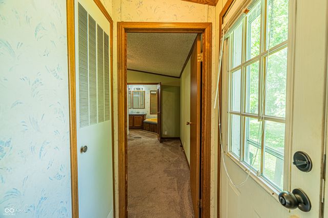 355 Gentlemen Place, Cloverdale, IN 46120