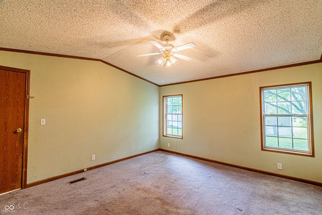 355 Gentlemen Place, Cloverdale, IN 46120