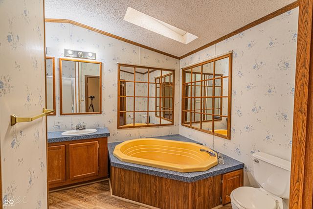 355 Gentlemen Place, Cloverdale, IN 46120