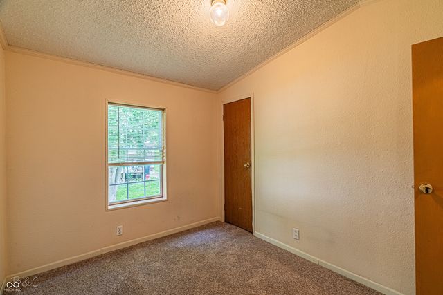 355 Gentlemen Place, Cloverdale, IN 46120