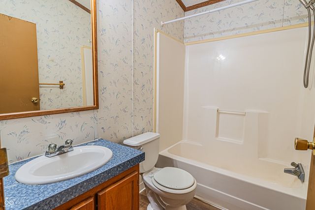 355 Gentlemen Place, Cloverdale, IN 46120