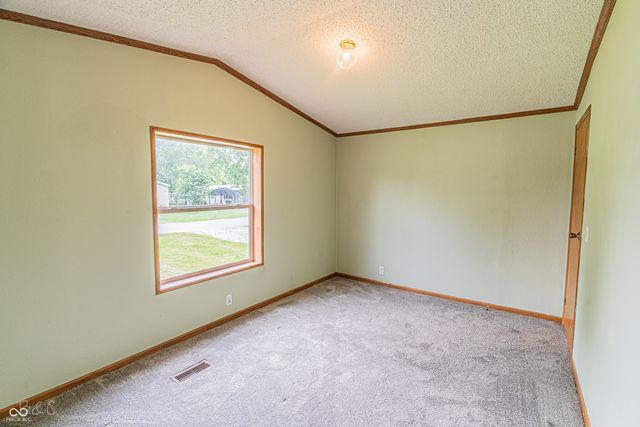 355 Gentlemen Place, Cloverdale, IN 46120
