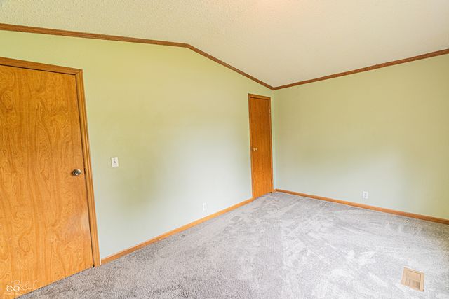 355 Gentlemen Place, Cloverdale, IN 46120