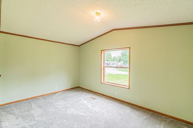 355 Gentlemen Place, Cloverdale, IN 46120