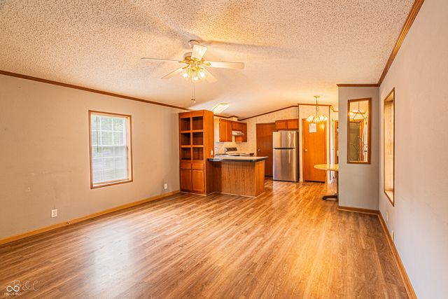 355 Gentlemen Place, Cloverdale, IN 46120
