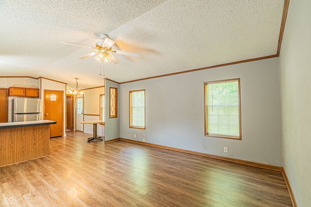 355 Gentlemen Place, Cloverdale, IN 46120