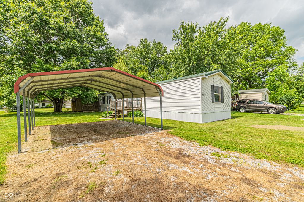 355 Gentlemen Place, Cloverdale, IN 46120